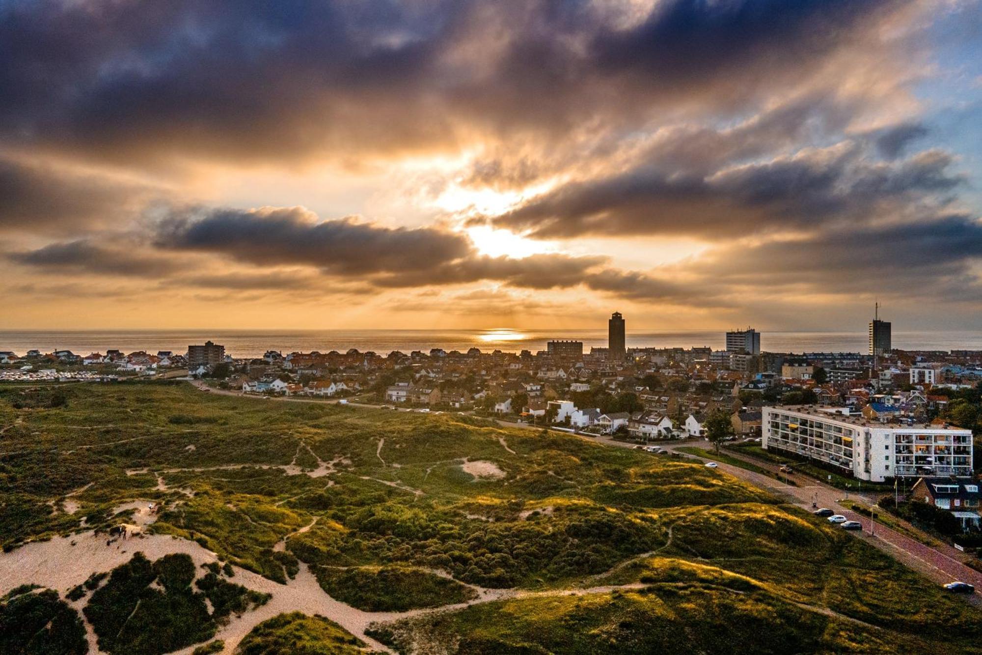 View With A Room Zandvoort With Private Parking Екстериор снимка